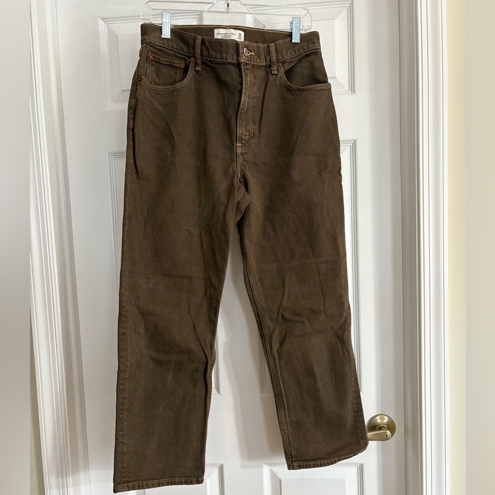 Abercrombie & Fitch 90s Straight High Rise Size 10. NWOT